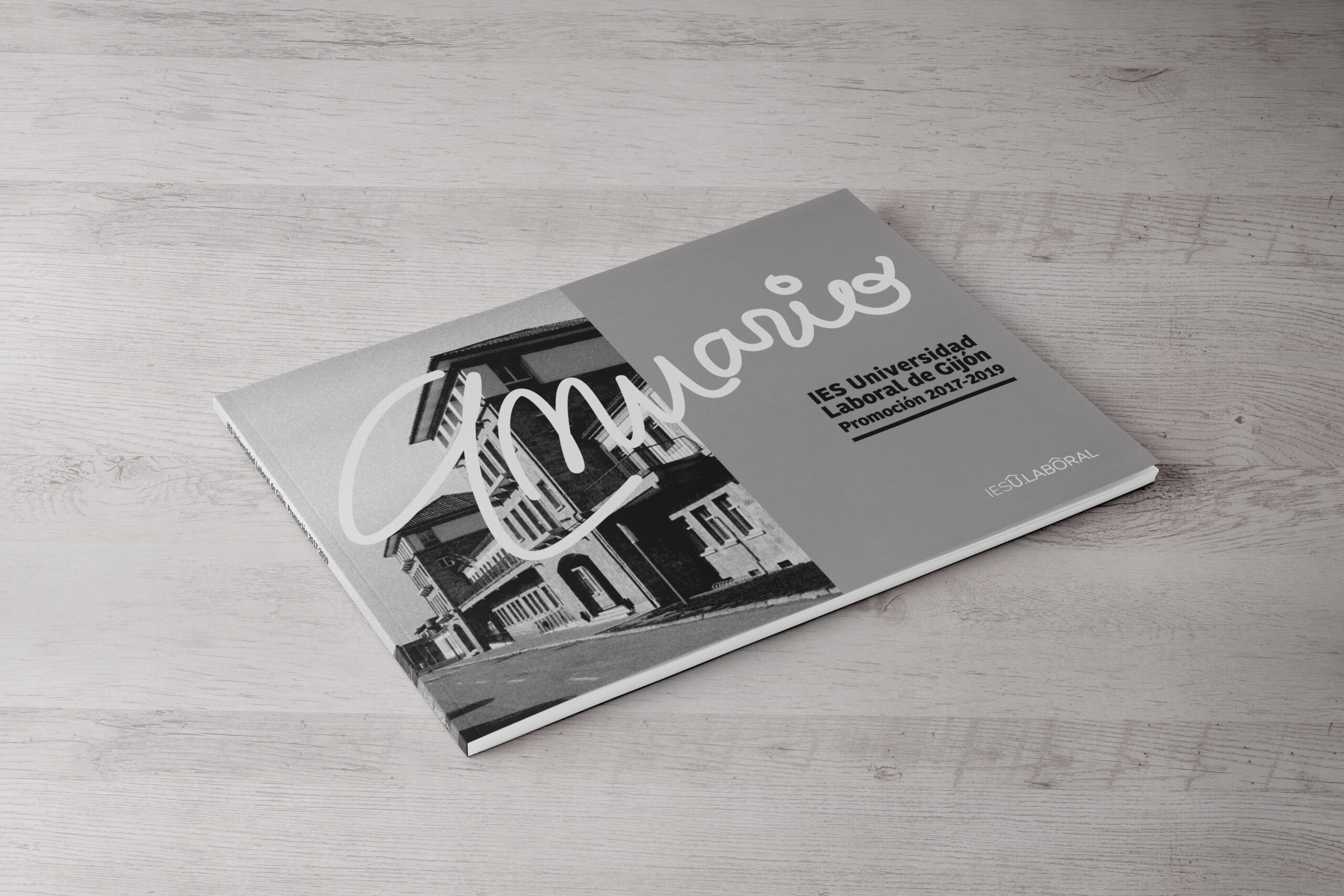 Diseño editorial y maquetación: Anuarios para centros educativos. Portada del Anuario IES Universidad Laboral de Gijón. Promoción 2017-2019.